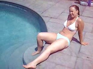 Pool, Bikini